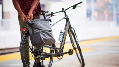 Trek FX+ 2 SO LT L Satin Trek Black Produktbild 3